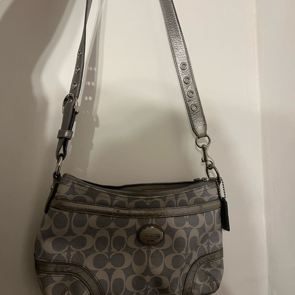 y2k couch bag. - Picture 4 of 6